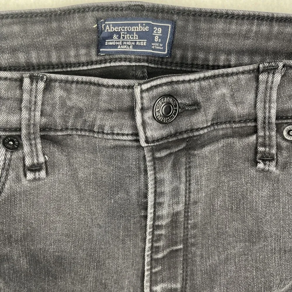 Abercrombie & Fitch these abercrombie